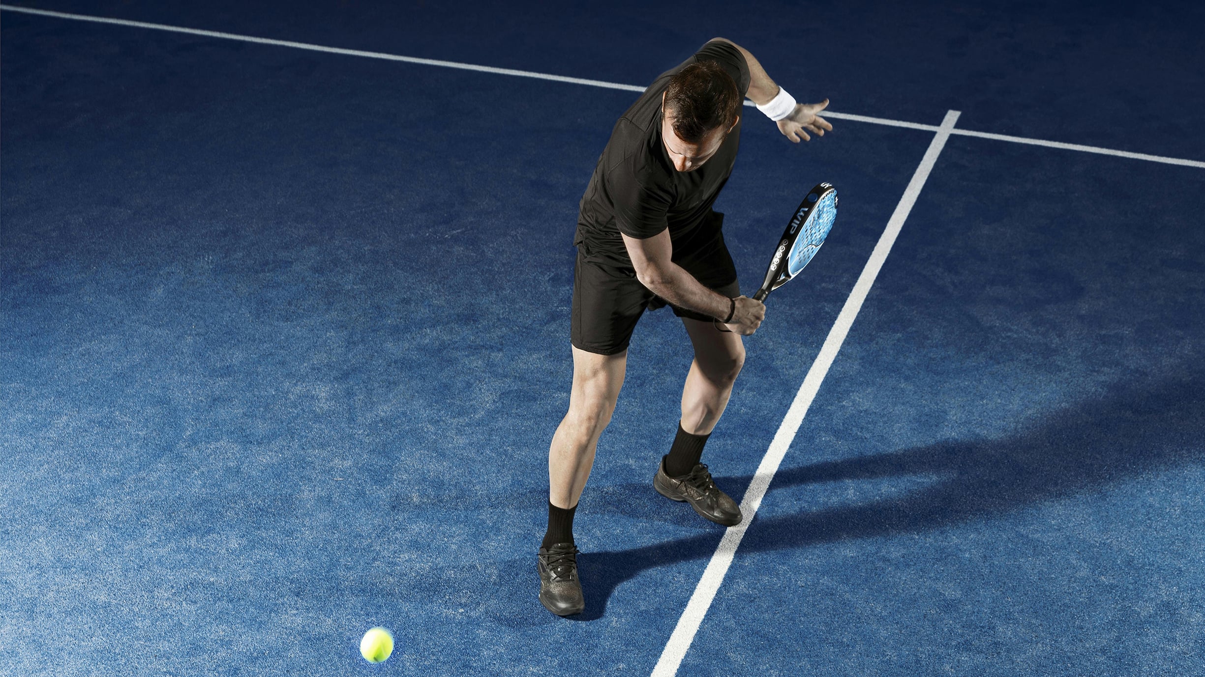 City Padel Returning Shot